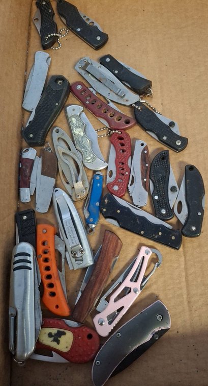 Pocket Folding Knives, 22 Pieces