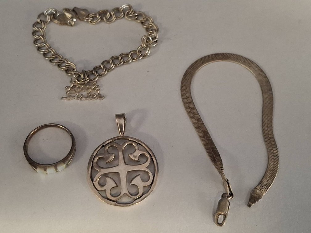 Sterling Silver Jewelry Group: 4 Pieces
