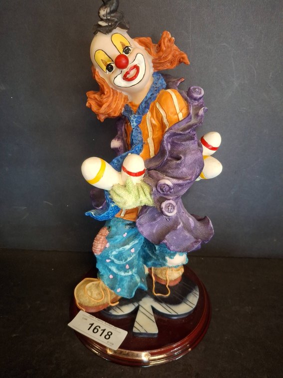 Mirella Collection 14" Clown Juggler Figurine