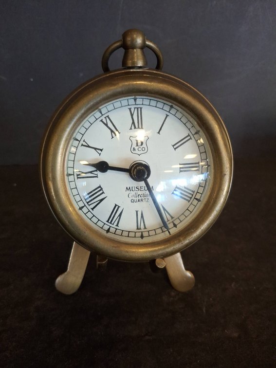 D & Co. Museum Collection Quartz Desk Clock