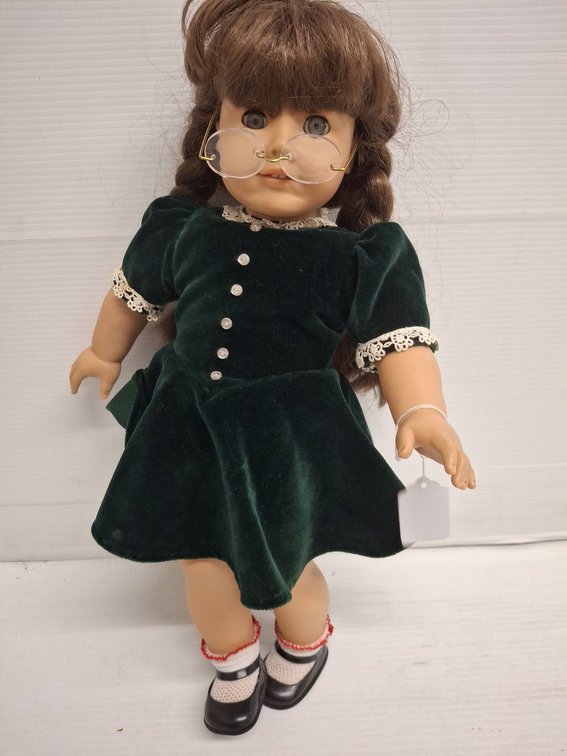 Pleasant Company Molly Doll With Glasses