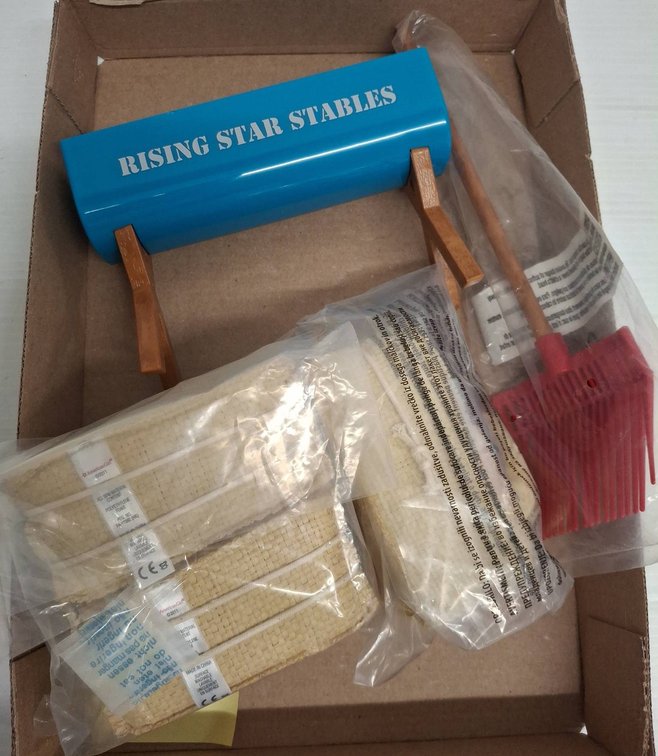 Rising Star Stables Stable Accessories Set