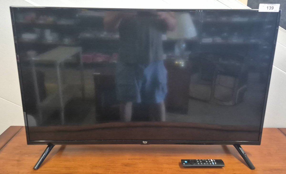 Insignia 40in Fire TV With Remote, Working