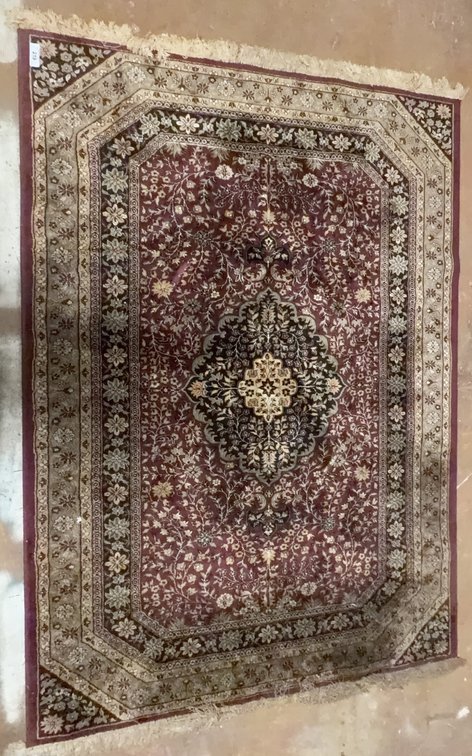 Floral Patterned Area Rug 5'x7' With Fringe