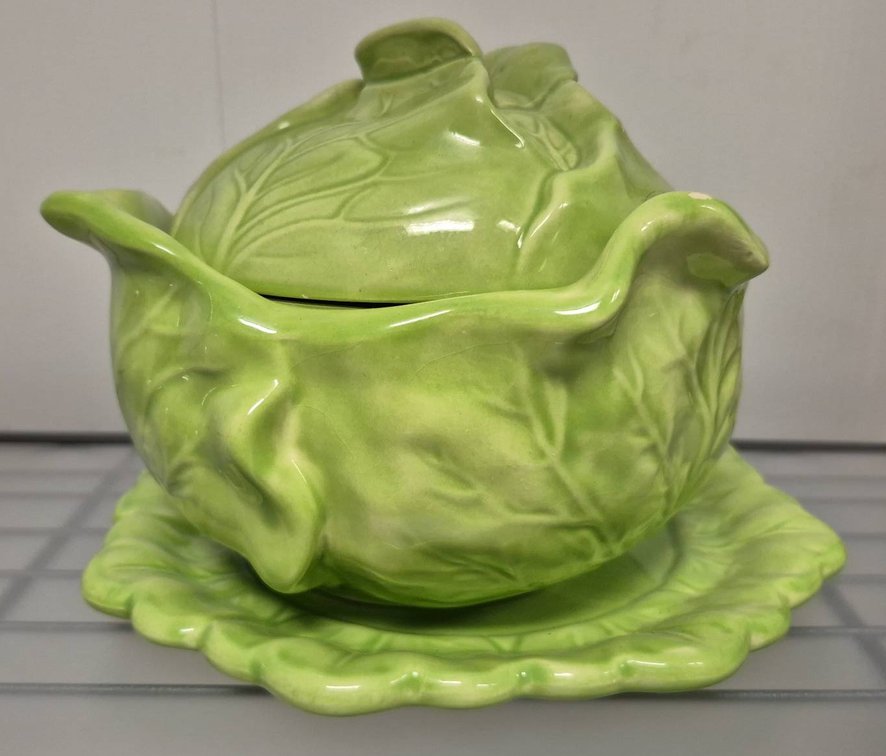 Holland Mold Ceramic Cabbage Soup Tureen Set