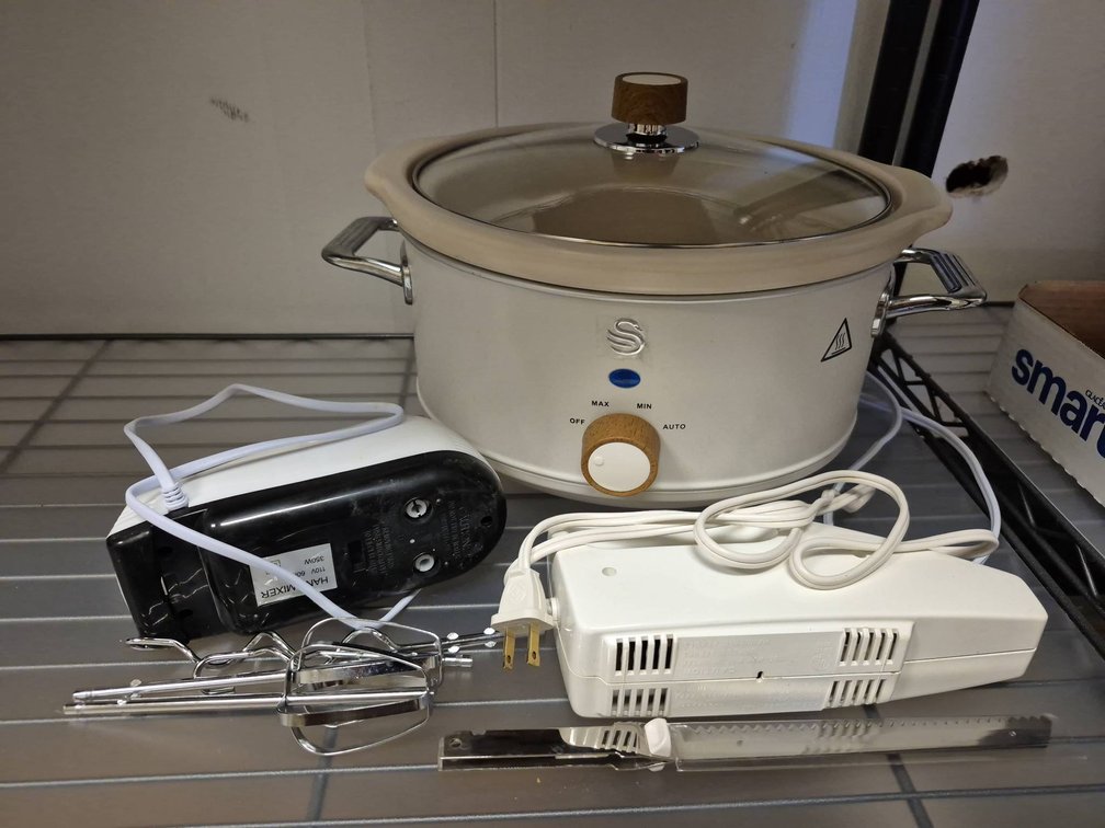 Swan Slow Cooker, Hand Mixer, Regal Knife Set