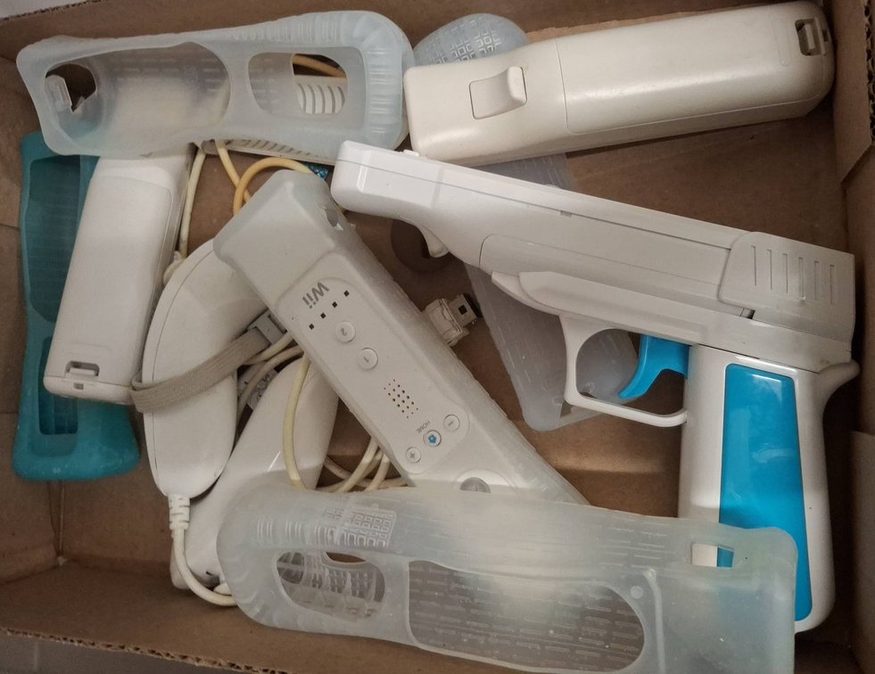 Nintendo Wii Controllers and Accessories
