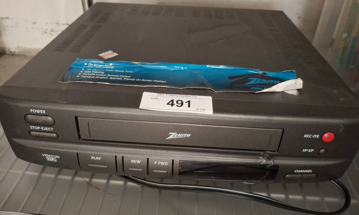 Zenith VRM2120 Video Cassette Recorder