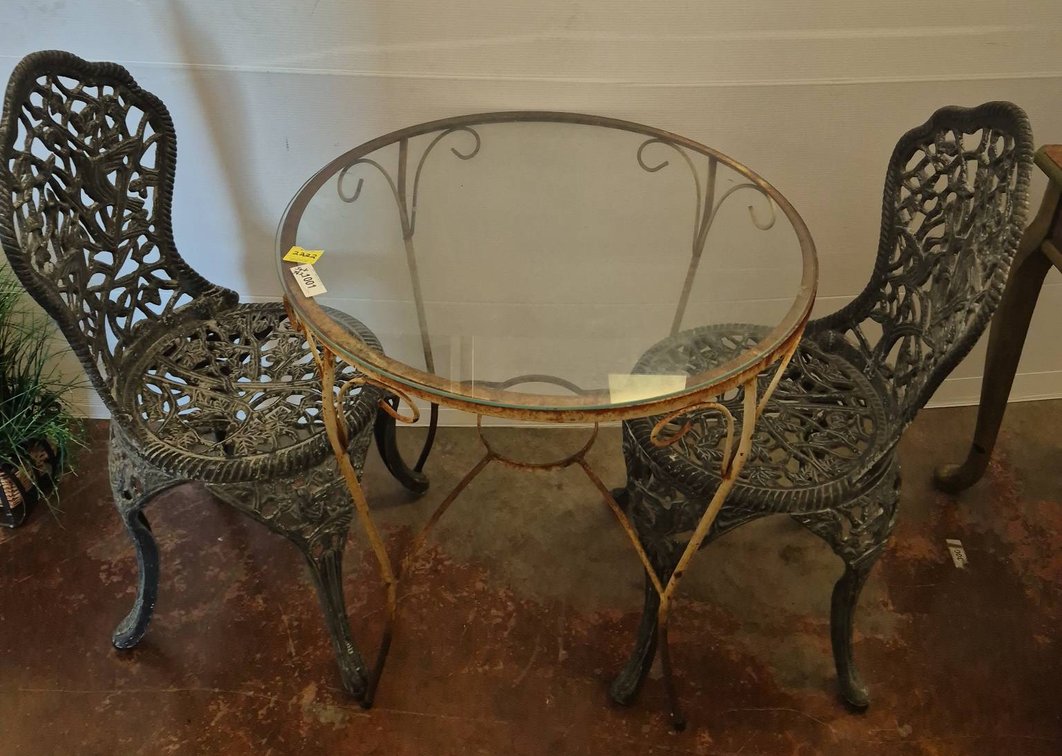 Glass Top Patio Bistro Table With 2 Chairs, 28x29