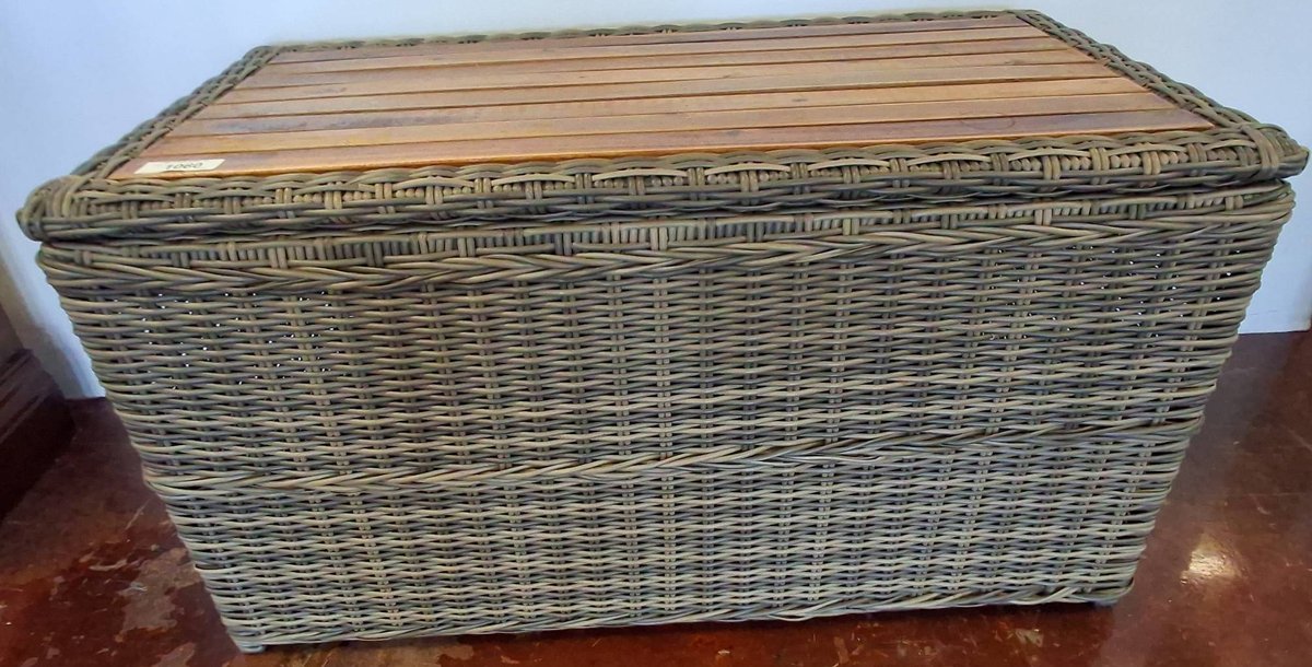 Wicker Storage Trunk with Wood Top 41x21x22 in