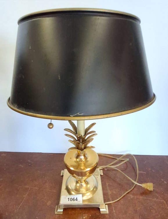 20 Inch Brass Pineapple Table Lamp with Shade