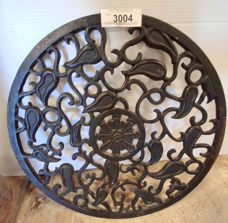 Cast Iron Decorative Round Stepping Stone