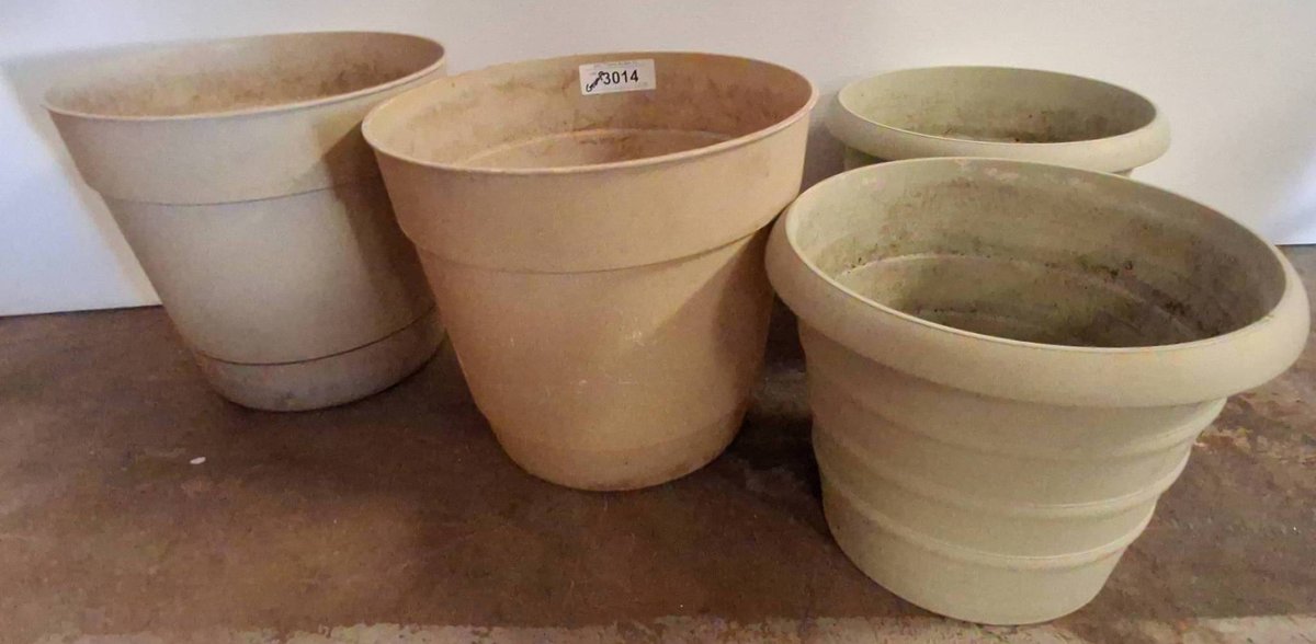 4 Assorted Plastic Planters, Largest 12x11