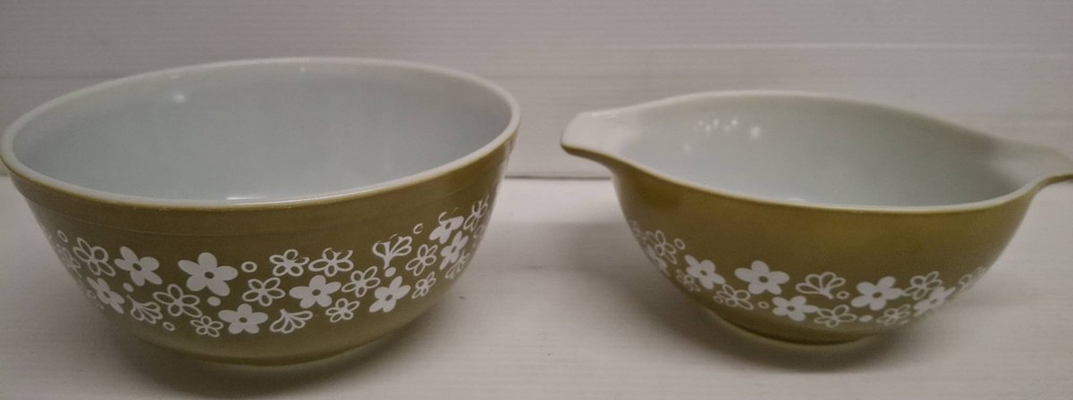 Pyrex Green Floral Mixing Bowls Set