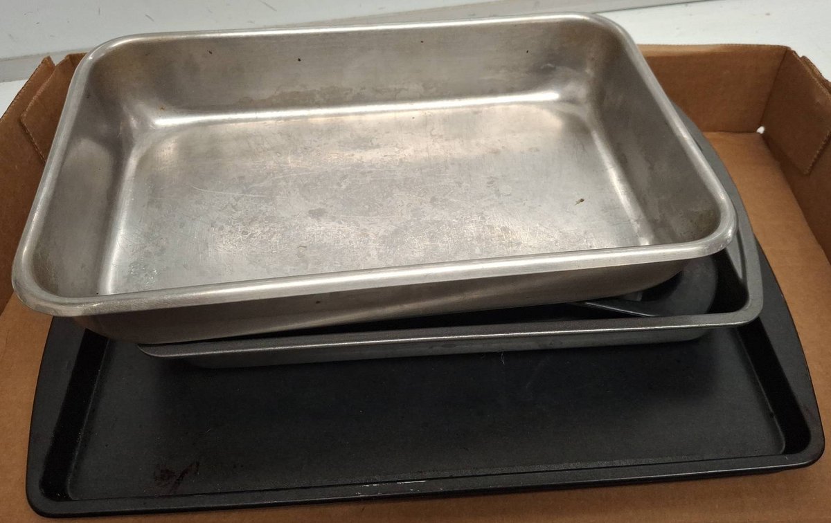 Metal Bakeware Pans, Lot of 4