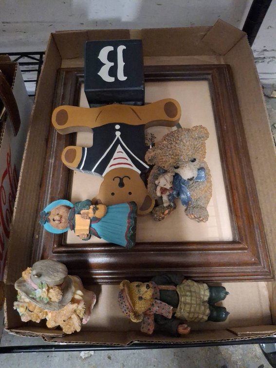 Bear Figurines and Framed Print Lot