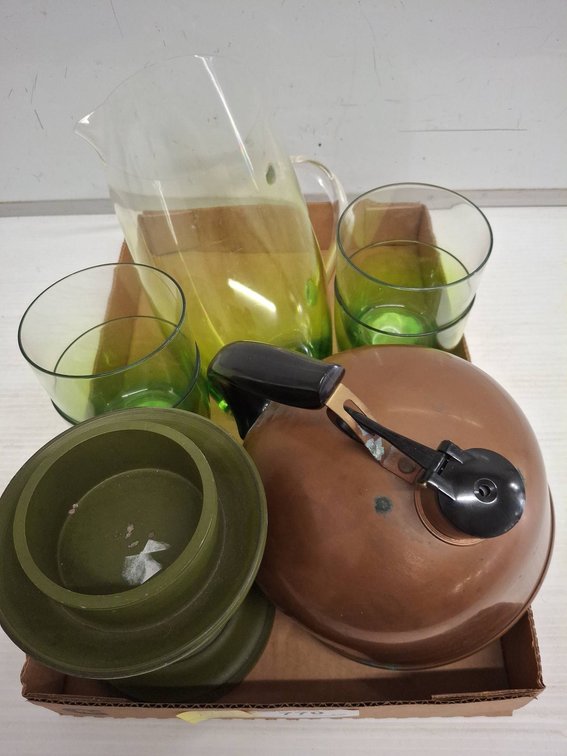 Blendo Pitcher Set & Revere Ware Copper Kettle