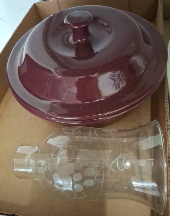 Pampered Chef 3.5L Covered Baker & Etched Vase