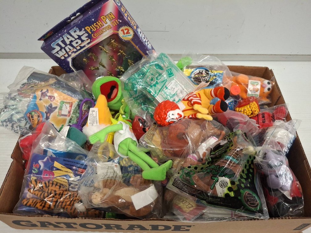 Fast Food Toys & Star Wars Push Pins