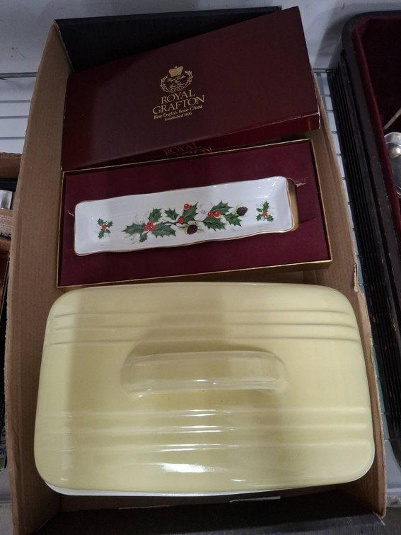 Royal Grafton Noel Tray & Hall Westinghouse Dish