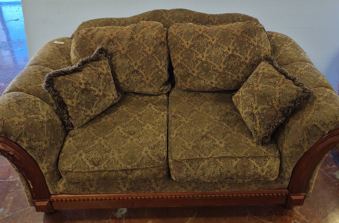 Wright furniture Loveseat with Wood Trim, 74in
