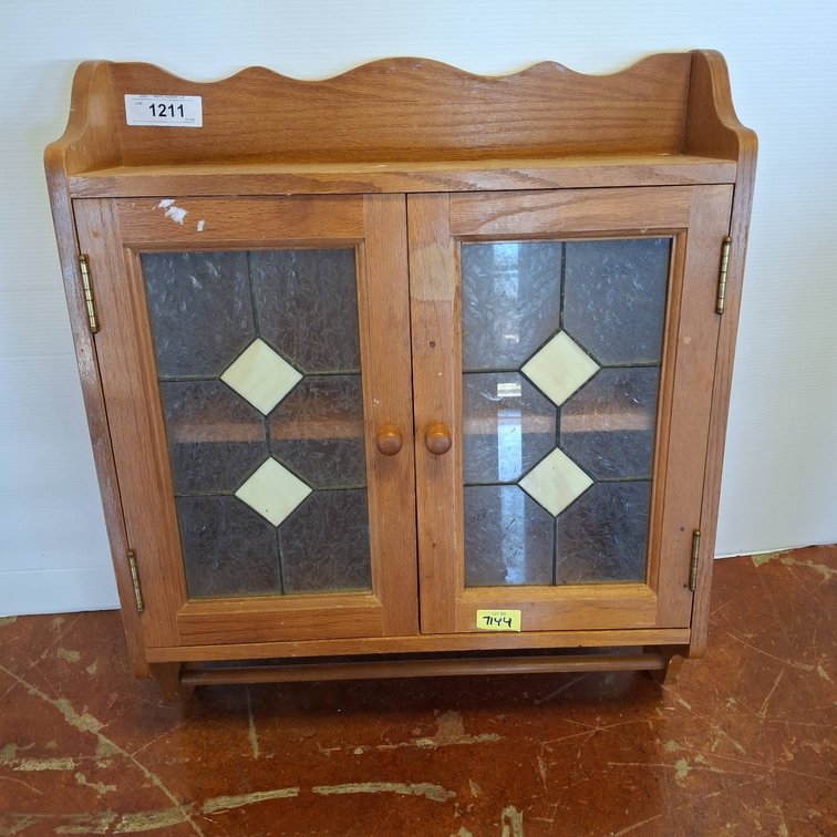 Oak Wall Cabinet with Glass Doors 22x26 Inches