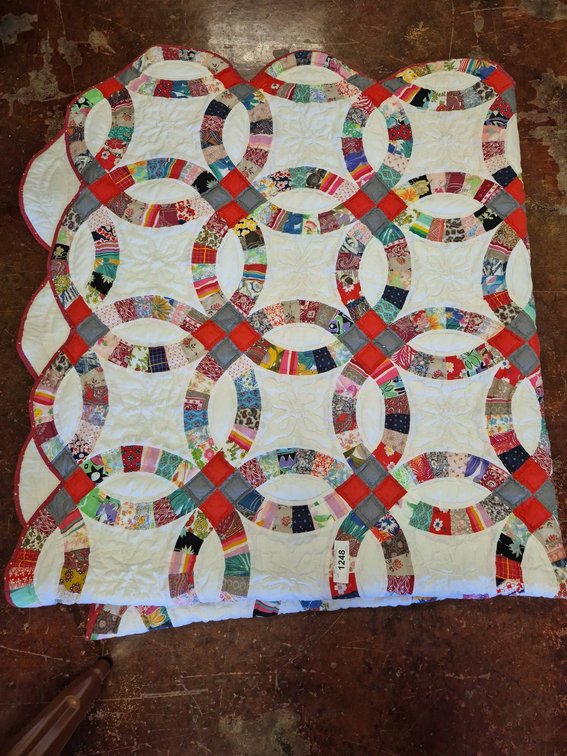 Double Wedding Ring Patchwork Quilt