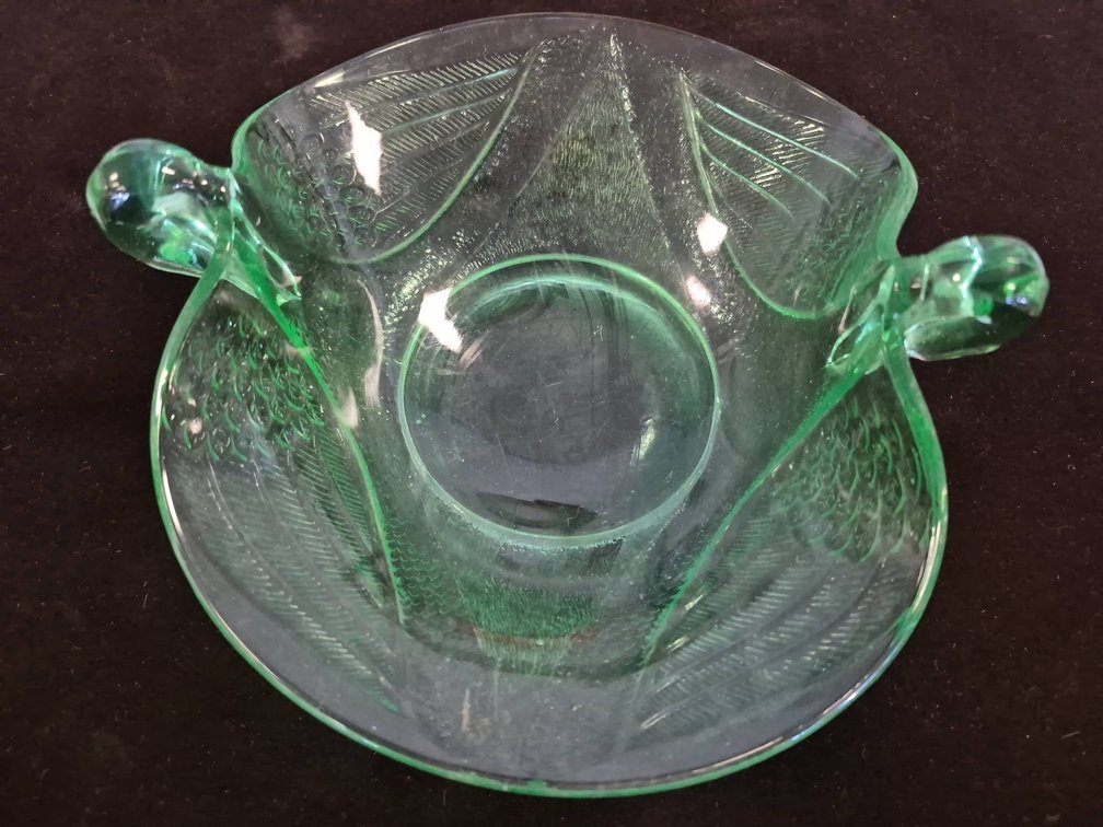 Dugan/Fenton Green Uranium Swan Handled Dish Bowl