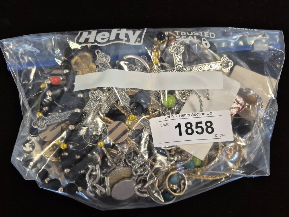 Bag of Costume Jewelry Assorted Necklaces