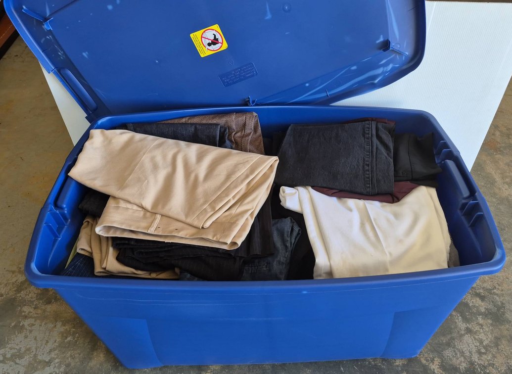 Large Bin Of Women's Pants, Mixed Brands, Sizes
