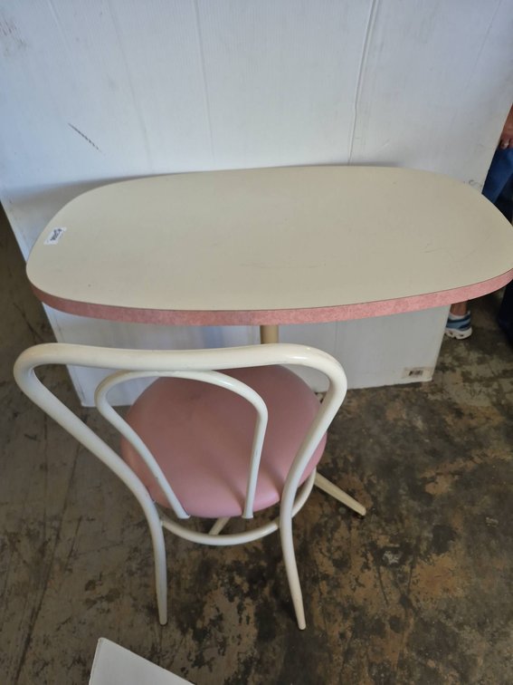 Retro Bistro Table and Chair Set, 24x36x30
