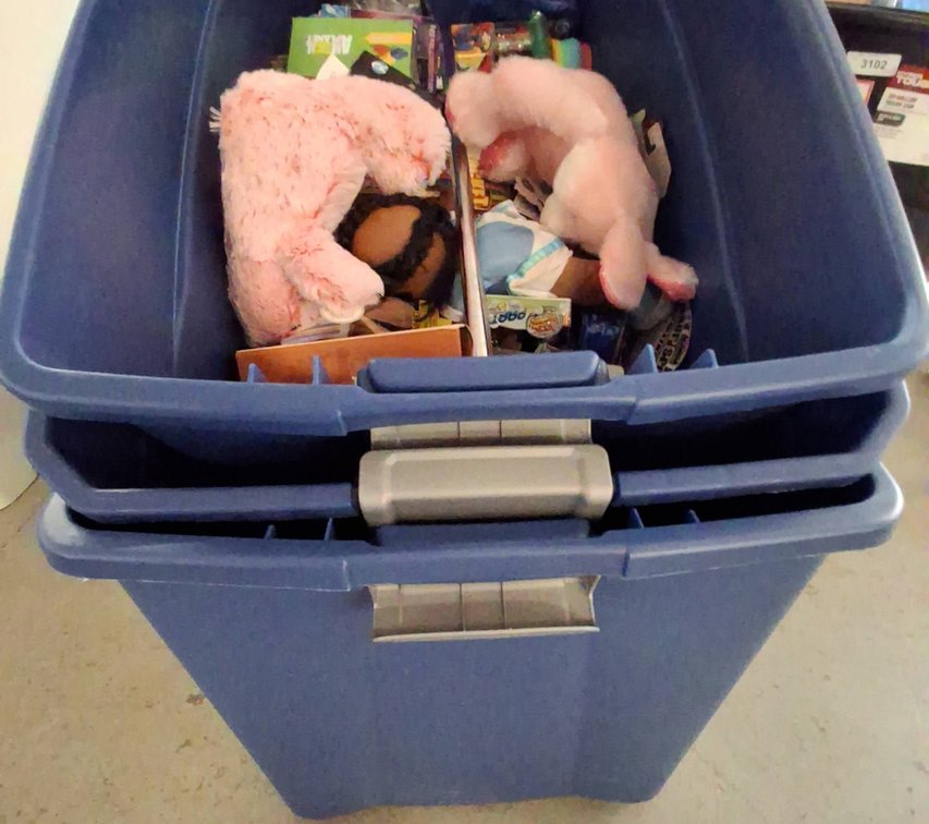 Sterilite Tote With Mixed Toys & Dolls