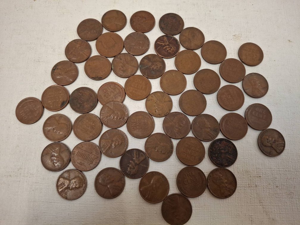 Lot Wheat and Lincoln Memorial Cents