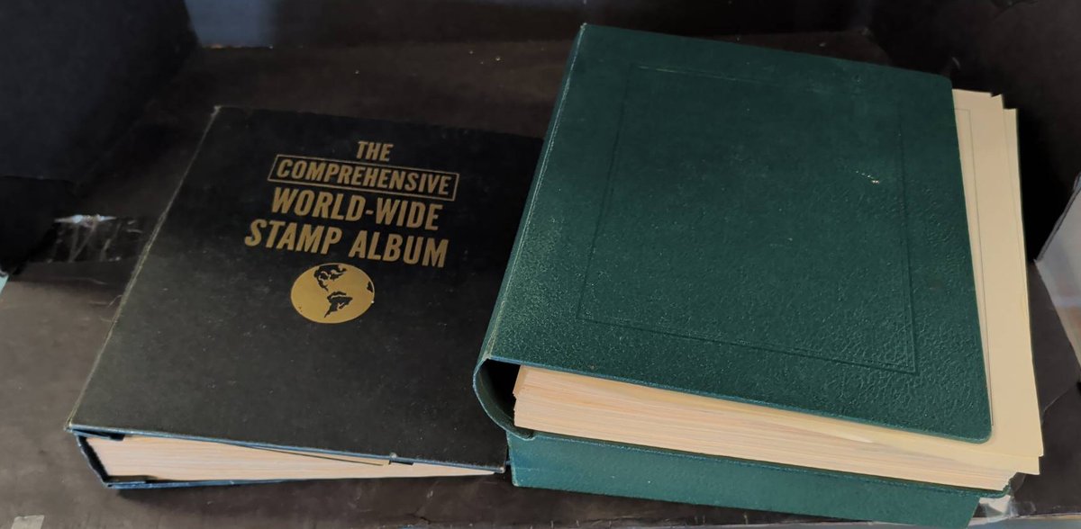 2 Stamp Albums: Worldwide & National, Filled