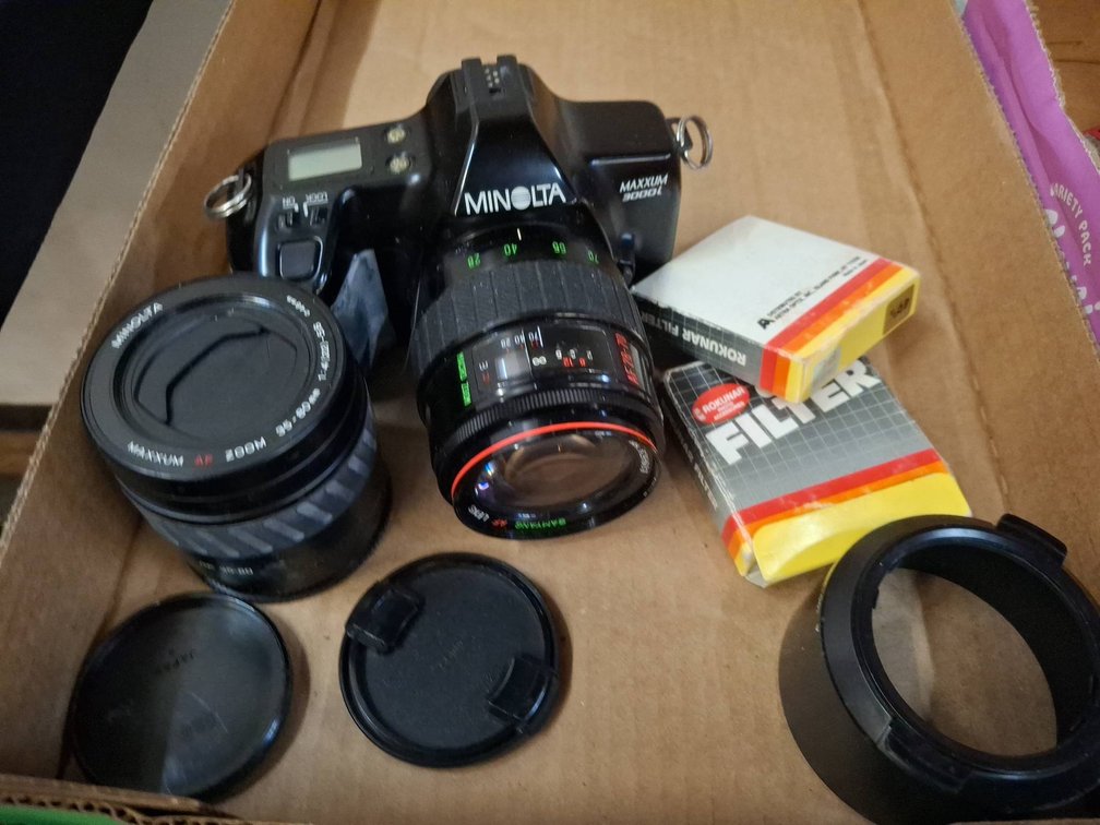 Minolta Maxxum 3000i Camera With Two Lenses