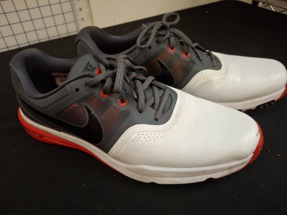 Nike 704427-103 Size 10 Men's Golf Shoes