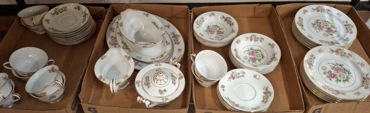 Noritake Chinapeony 3060 Dinnerware Set Japan