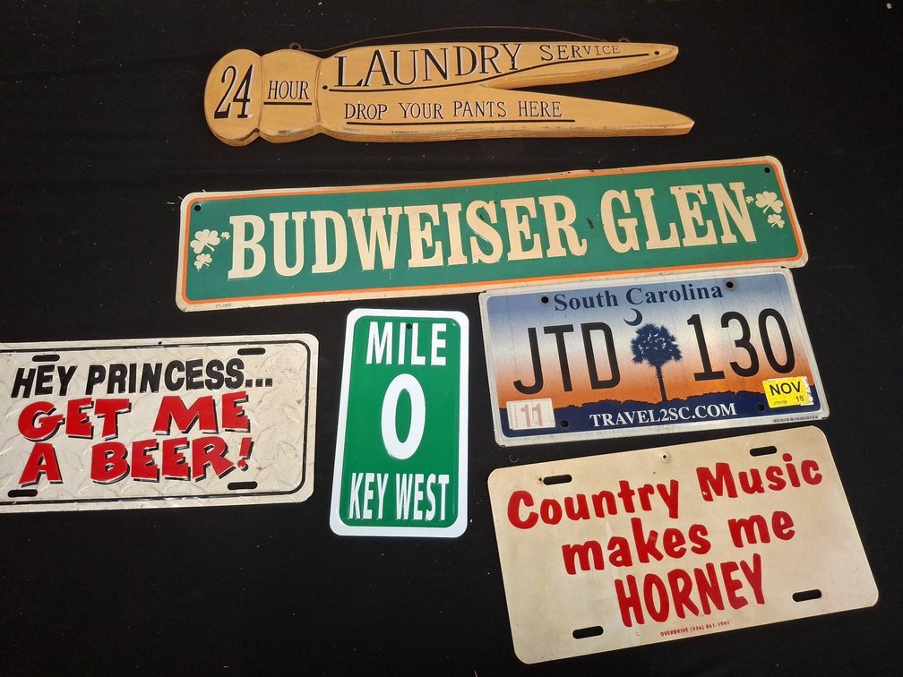 6 Novelty and License Plates, Signs