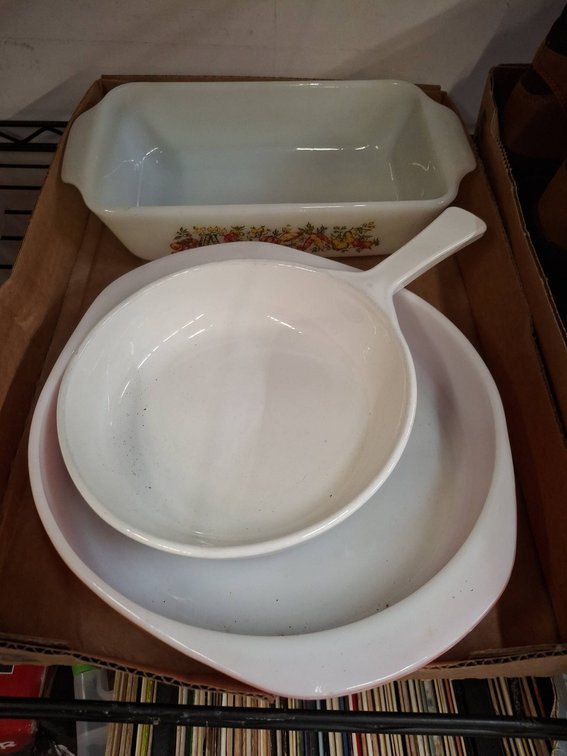 Corning Ware & Pyrex Ovenware Baking Dishes Lot