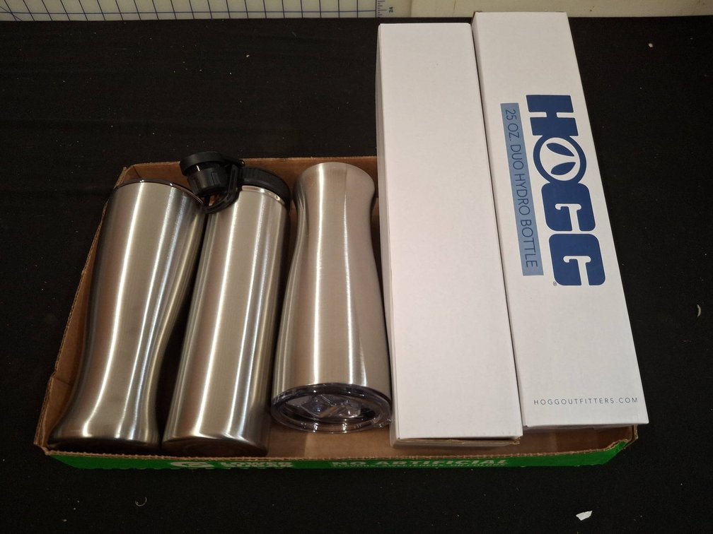 3 Hogg 25 oz Stainless Duo Hydro Bottles