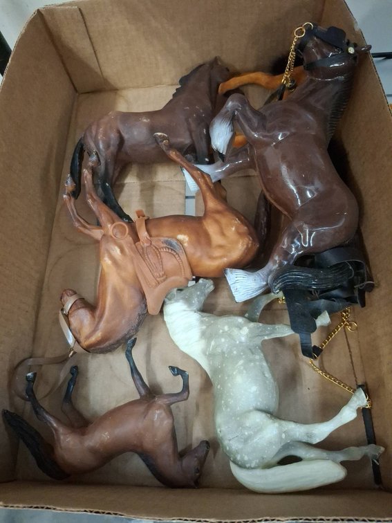 Breyer Molding Co. Model Horses Assortment
