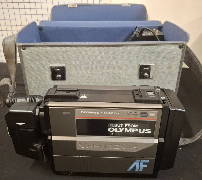 Olympus VHS Movie VX-402 Camcorder with Case