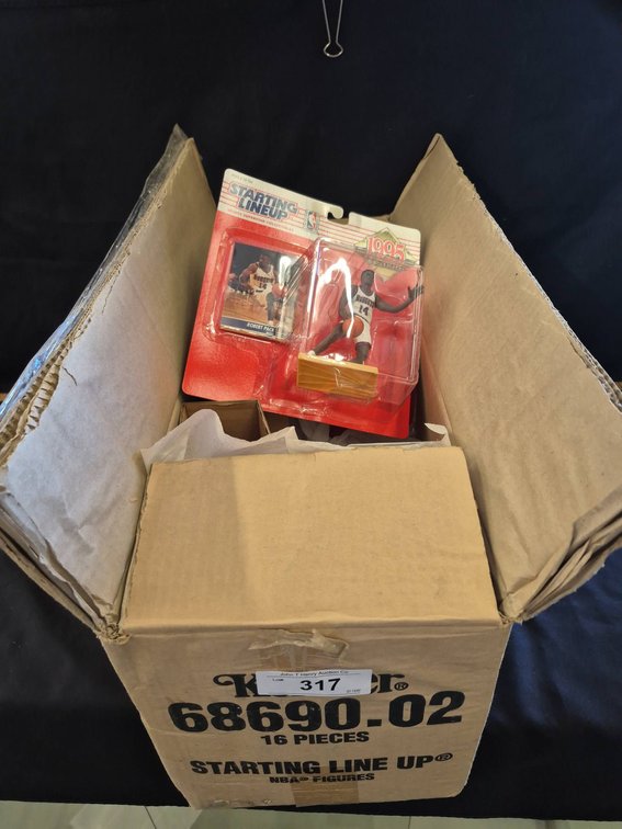 1995 Starting Lineup NBA Figures Box, 16 Pcs