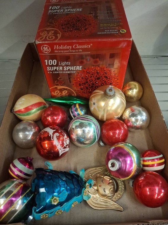 Holiday Classics Super Sphere & Ornaments Lot