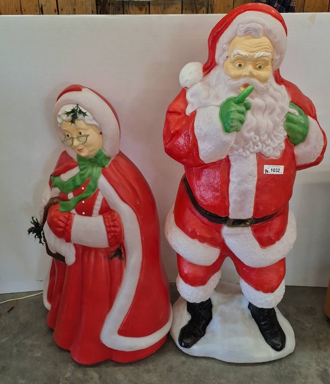 Whispering Santa's Best Santa & Mrs Claus Blow Molds Pair 24x48" largest