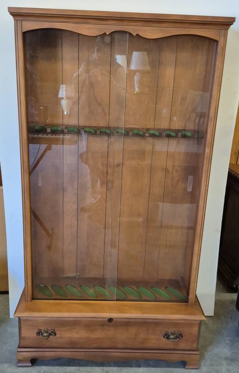 Wooden Gun Display Cabinet With Glass Door