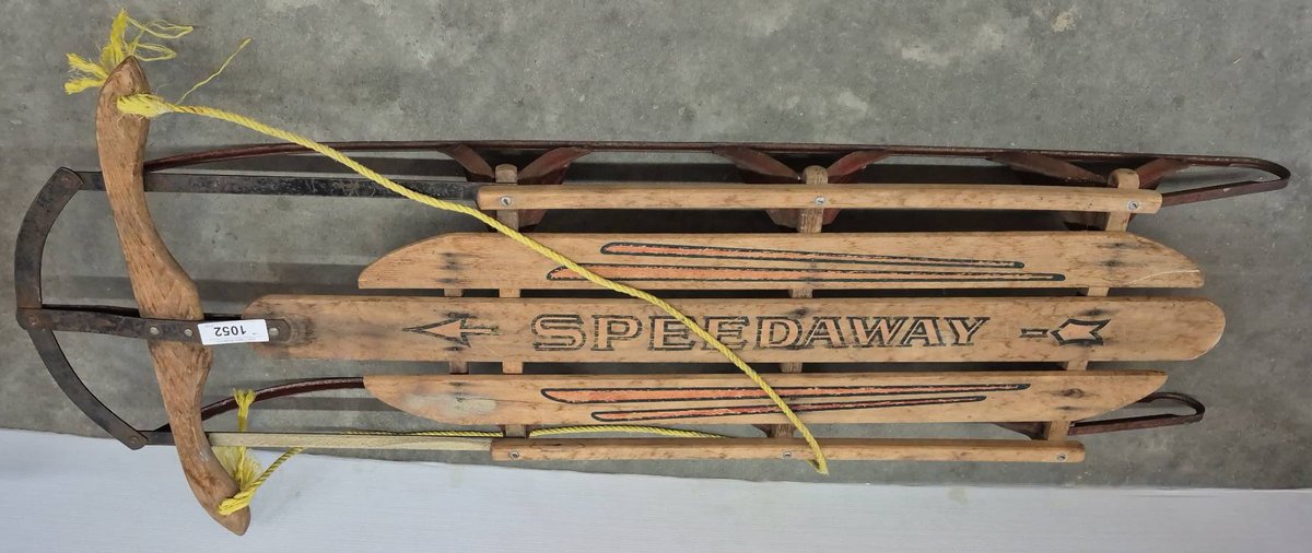 Speedaway Wooden Sled with Metal Runners 52"