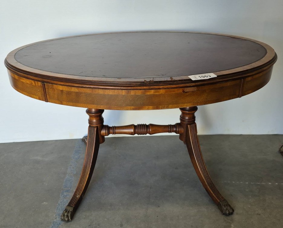 Wood Oval Side Table with Claw Feet 34x25x20