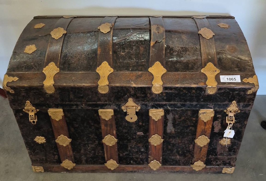 Large Dome Top Trunk with Brass Details 34x18x22