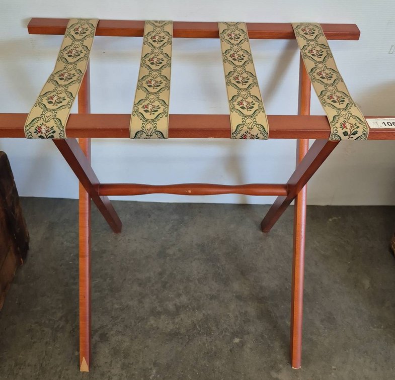 Folding Wood Luggage Rack With Floral Straps